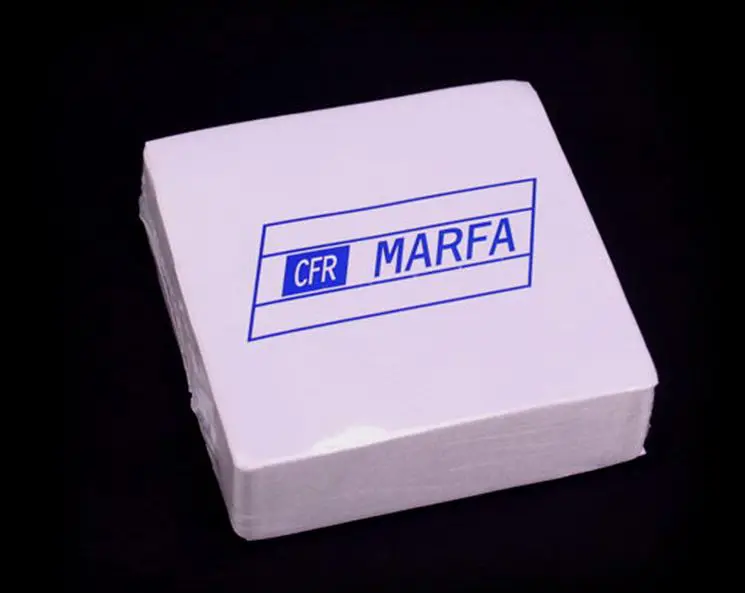 Tricouri comprimate in forma de patrat